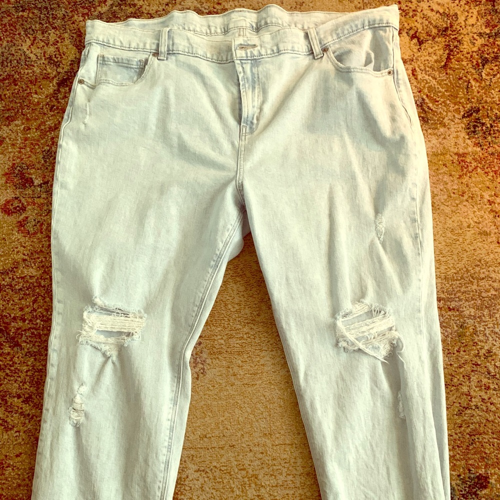 Cropped Boyfriend Jeans